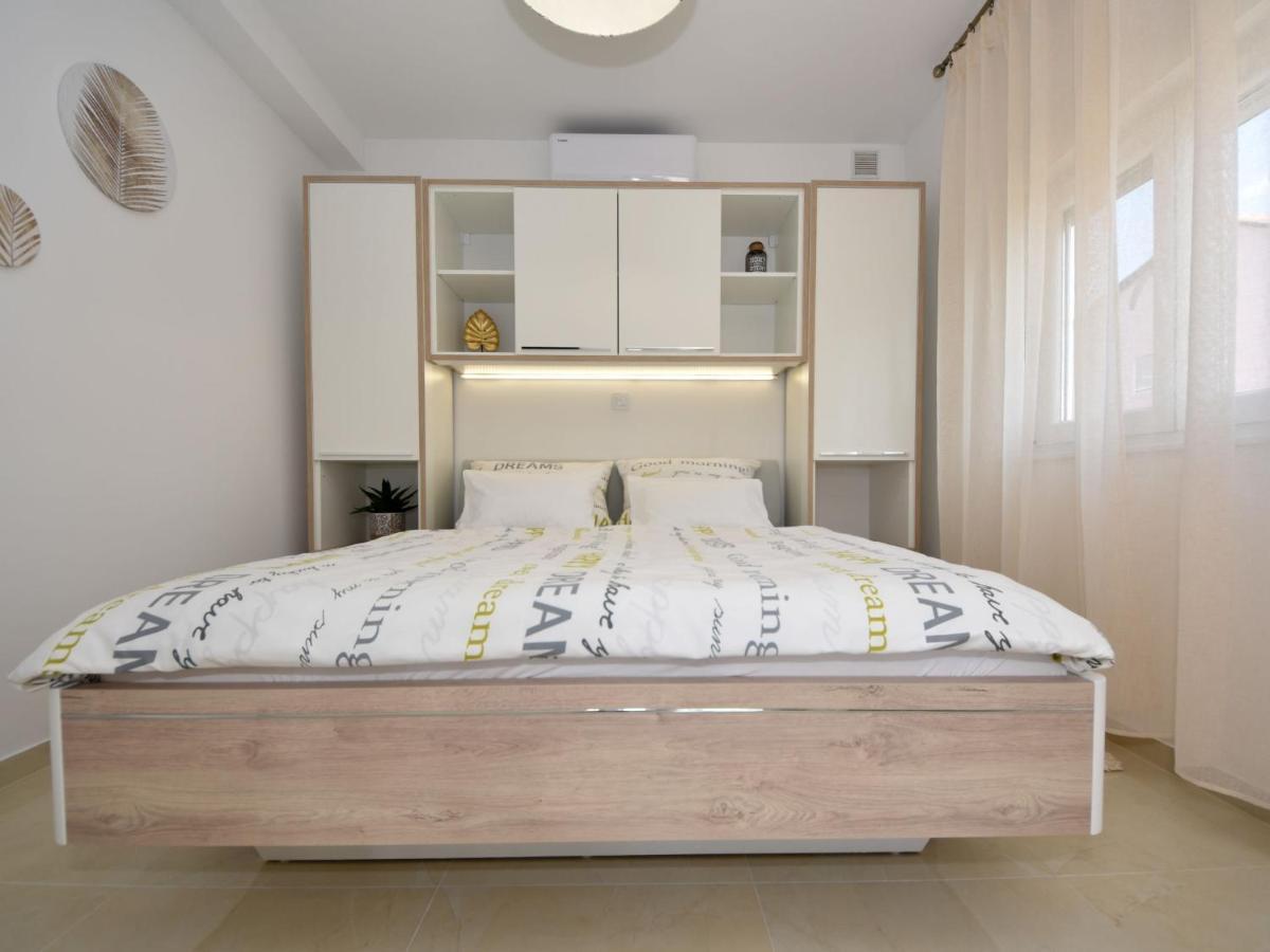 Apartment Matanovi Dvori-1 By Interhome Vir Eksteriør bilde