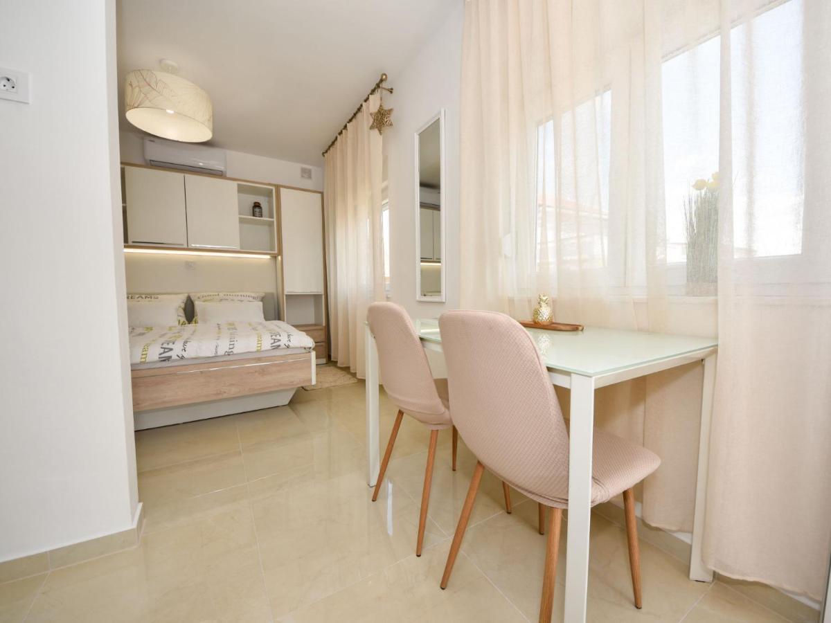Apartment Matanovi Dvori-1 By Interhome Vir Eksteriør bilde