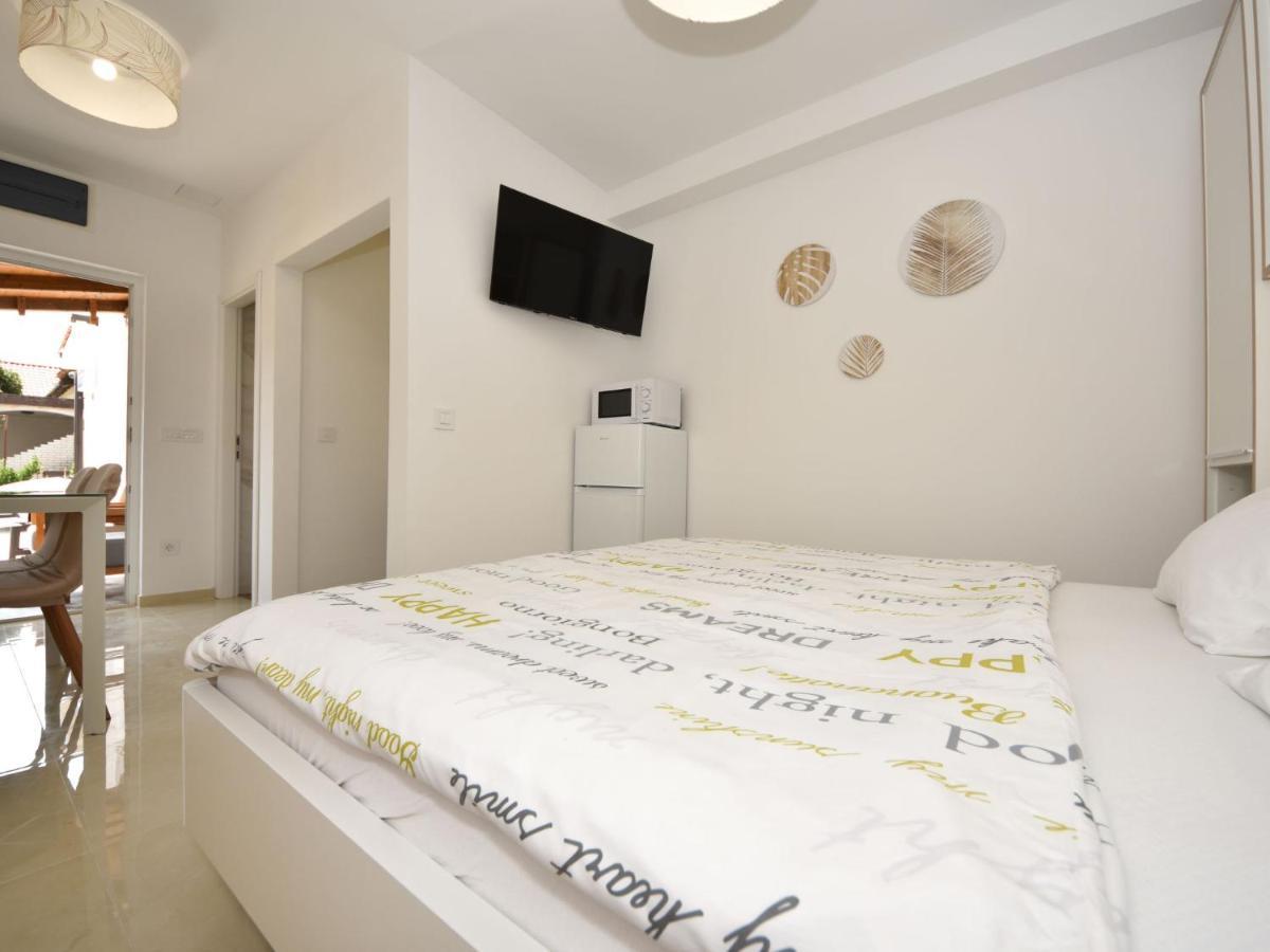Apartment Matanovi Dvori-1 By Interhome Vir Eksteriør bilde